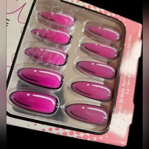 NWT SALON PERFECT POP ART 3D ARTISTRY 30pc FAUX NAILS: CATEYE FX!